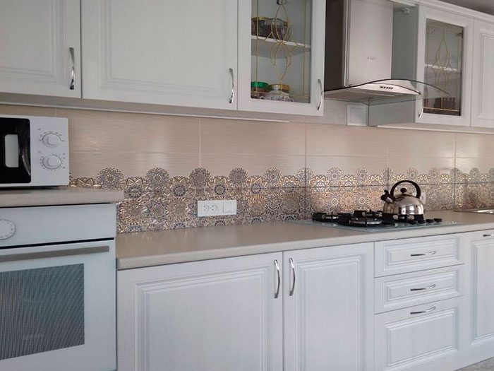 Кухня фуксия лак